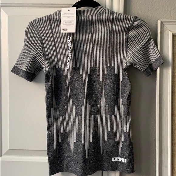 Workout Top - Picture 5 of 6